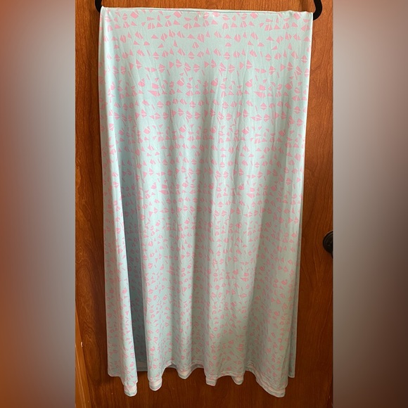 ✂️Used LuLaRoe Medium Maxi Skirt✂️ - Picture 1 of 5
